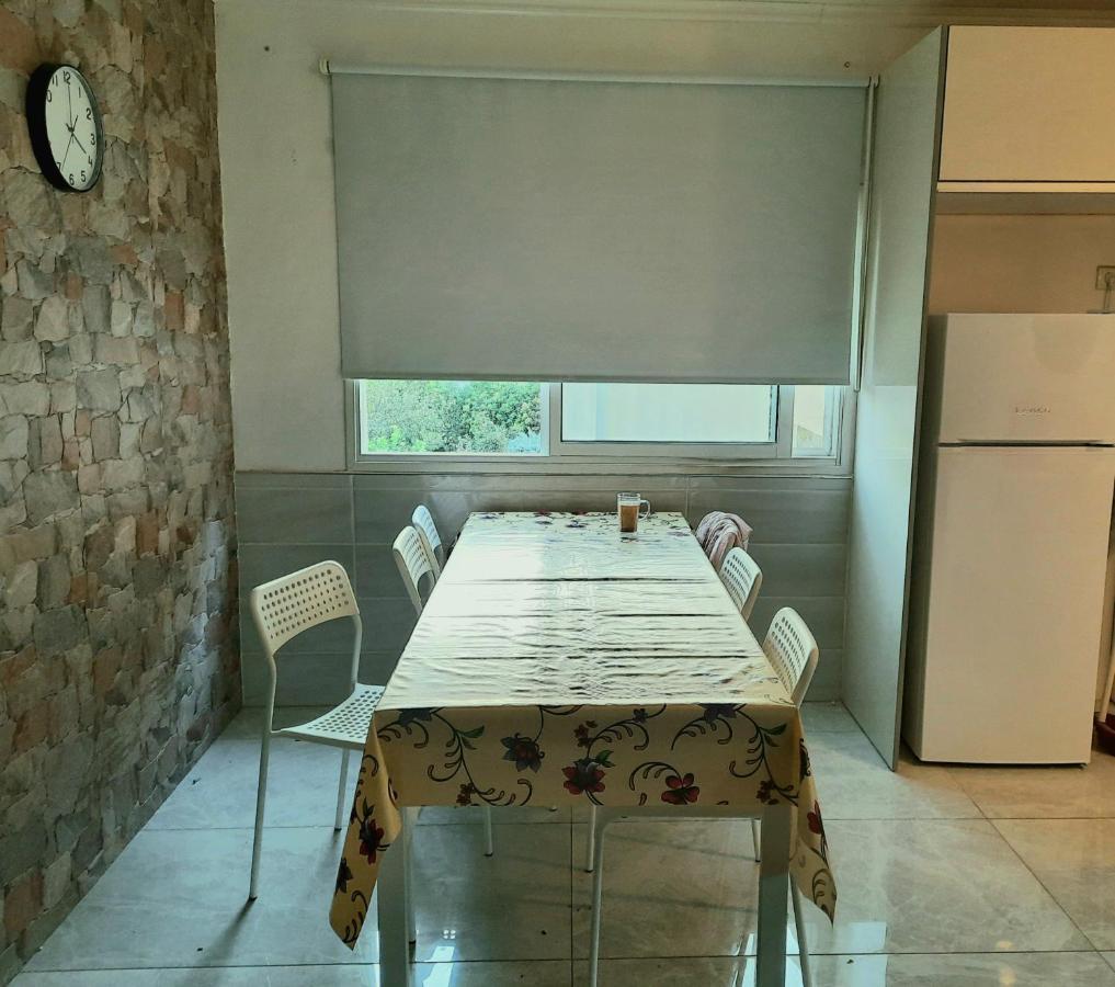 דירת אירוח חן - Chen Place Arad Buitenkant foto